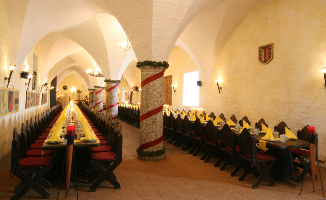 castle hall, knights dinner, Salzburg, fortress Hohensalzburg